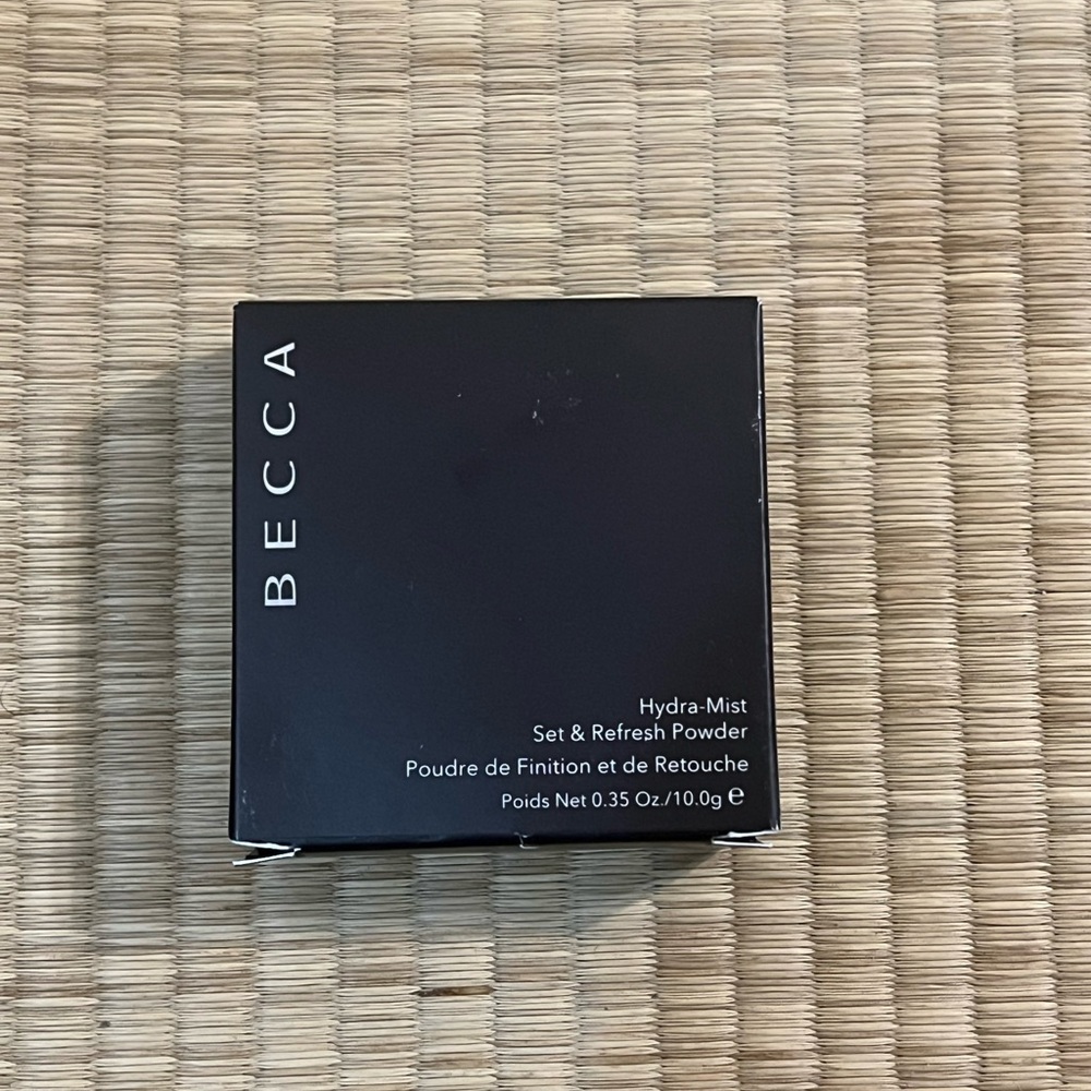 BECCA hydra-mist set&refresh powder
